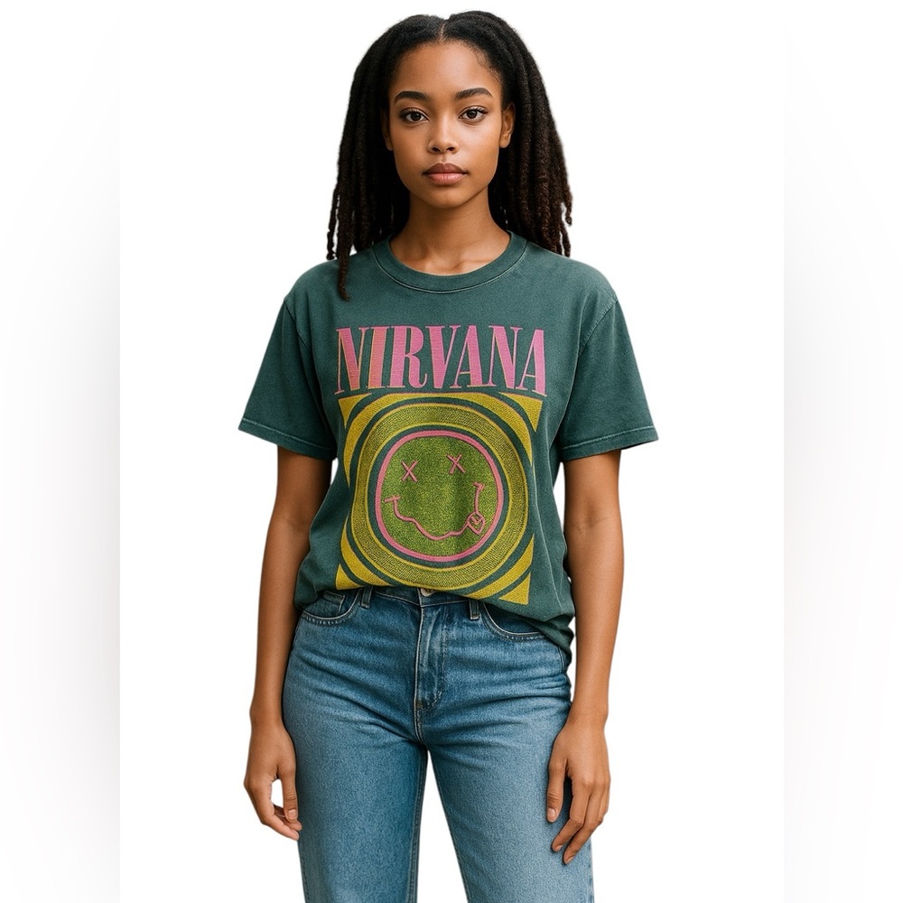 Graphic Tshirt. Size L. NIRVANA Graphic Short Sleeve Tee. Distressed look